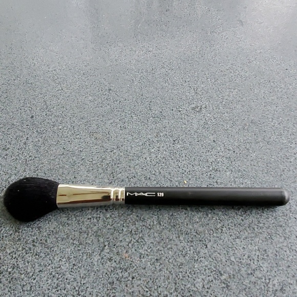 Mac brush - Picture 1 of 3